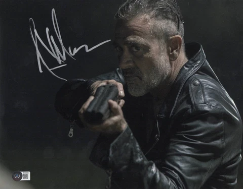 JEFFREY DEAN MORGAN WALKING DEAD SIGNED 11X14 PHOTO AUTOGRAPHED BECKETT BAS COA Cover