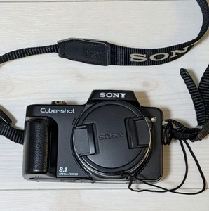Sony Cyber-shot DSC-H10 10MP Digital Camera with 10x Optical Zoom, LCD, Optical - Picture 1 of 12