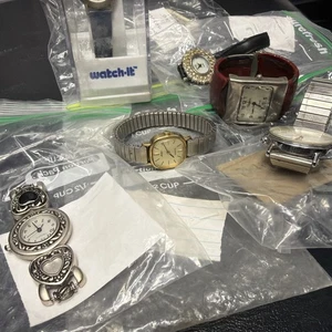 Lot Of 23 Watches And Parts All Untested - Picture 1 of 23