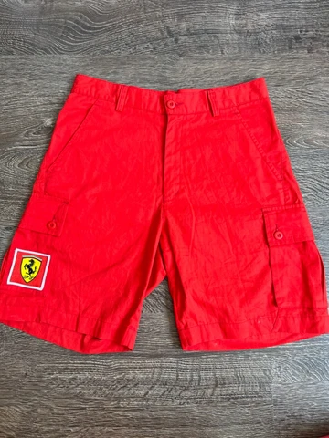 SCUDERIA FERRARI F1 CARGO TEAM SHORTS sz W30 ( S ) Cover