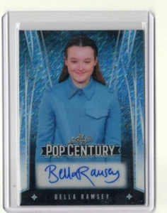 2025 Foglia Pop Century Bella Ramsey PLATINO DIAGONALE SHIMMER AUTOGRAFO 3/7 - Foto 1 di 1