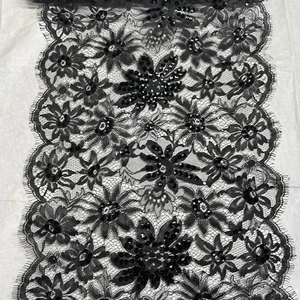 Lentejuelas bordadas vintage francesas de encaje floral negro 11" de ancho 22,5 yardas - Imagen 1 de 7