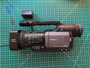 Panasonic DVX100B in perfect condition  - Photo 1 sur 6