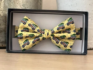 Vineyard Vines Boys Bow Tie, Woody and Tree - Yellow - $45 MSRP New With Tags - Picture 1 of 9