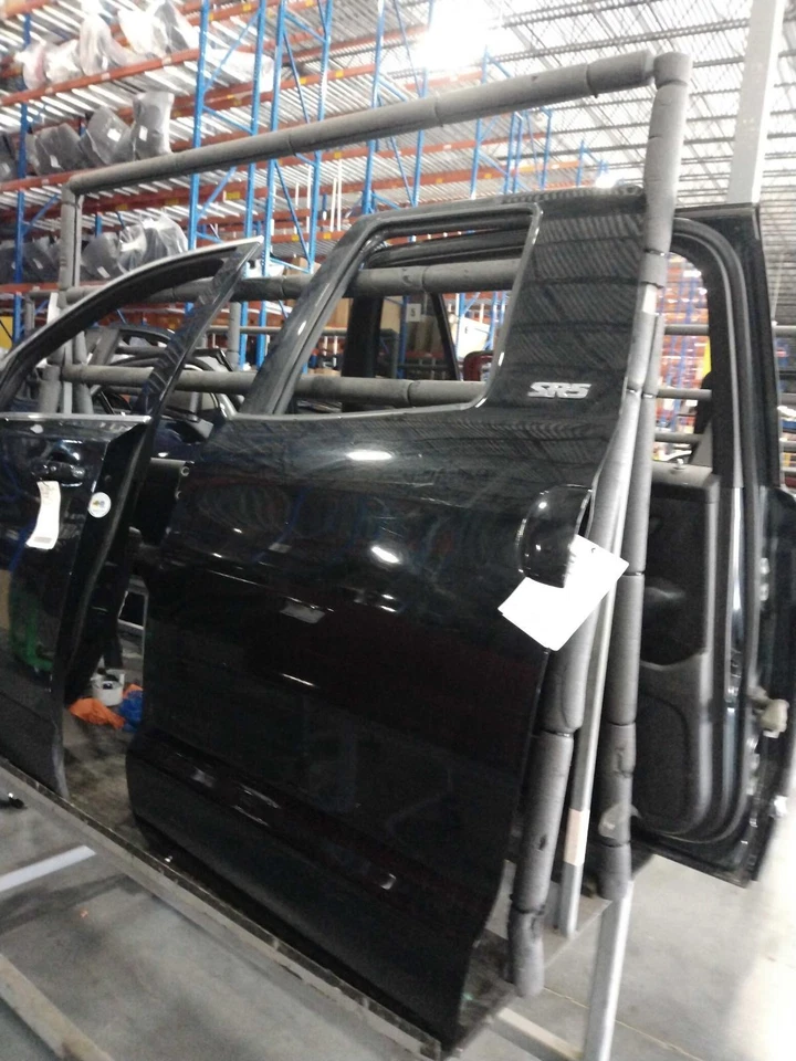 Toyota Tundra 2016 puerta trasera izquierda negra usada OEM 575482 142 k millas Foto 1 de 2