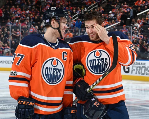 Connor McDavid and Leon Draisaitl Edmonton Oilers 8x10 Photograph Cover
