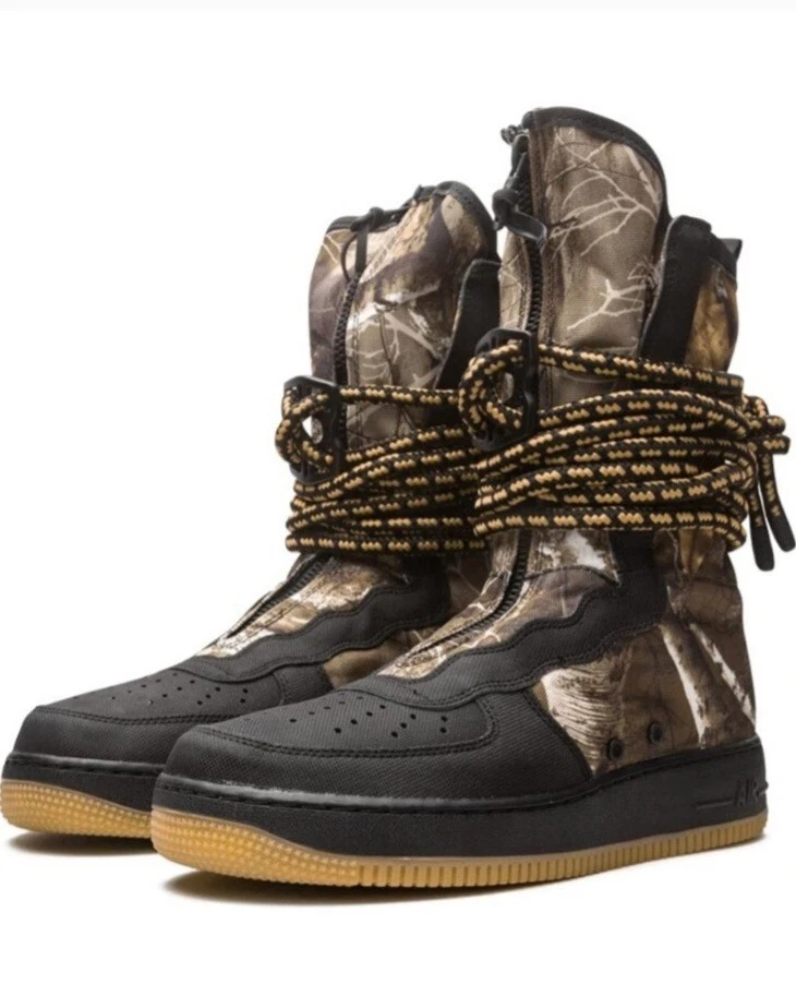 J*z様 【箱付き】Nike SF Air Force 1 High Black J*z様 【箱付き】Nike SF Air Force 1 High Black Nike SF Air