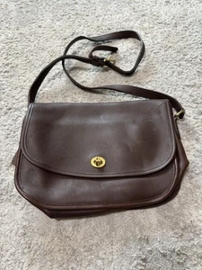 Vintage Coach City Mahagoni 9790 Drehverschluss braun Leder Handtasche Messenger Bag Klappe - Bild 1 von 16