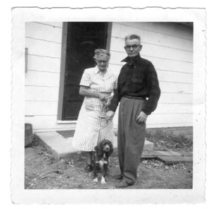 En muy buen estado+ Instantánea Vintage Años 50 JANE, JULE y RUSTY el perro Cocker Spaniel - Imagen 1 de 4