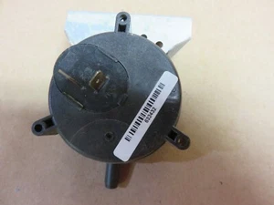 Interruptor de presión de horno de gas Nordyne parte # 632432 - Imagen 1 de 2