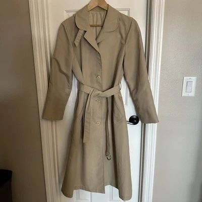 Gabardina para mujer Clipper Mist con cinturón forrada con capucha caqui talla 16 regular Foto 1 de 4