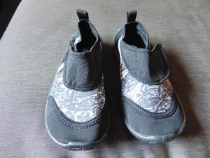 M&S Sandals Rip Tape Fasten 'Sharks' Aqua Sock UK10 (Infant) EU28 Black Mix BNWT - Picture 1 of 2