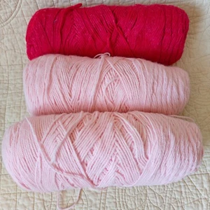 Mixed Lot of 3 Assorted Pink Acrylic Worsted Weight #4 Yarn Large 8oz Skeins - Picture 1 of 24