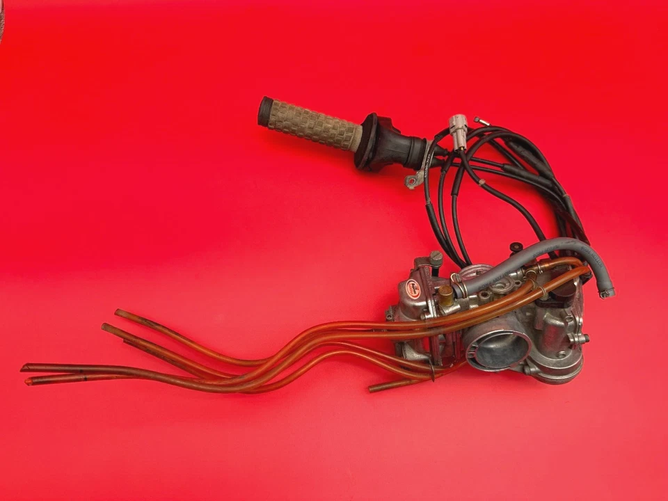 Впускной коллектор троса дроссельной заслонки карбюратора в сборе от оригинального производителя Yamaha 2008 YZ250F KEIHIN - Изображение 1 из 4