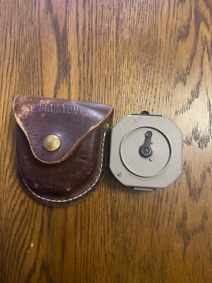 Bússola de trânsito de bolso Brunton Compro com estojo de couro frete grátis - Imagem 1 de 4