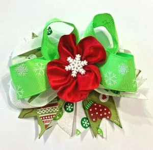 Beautiful Christmas Small White Snowflake inspired hair bow for girls. - Picture 1 of 3