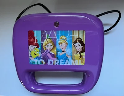 Disney Princesa WAFFLE MAKER Antiadherente Hace Un CASTILLO y Una CORONA Diseño Foto 1 de 4