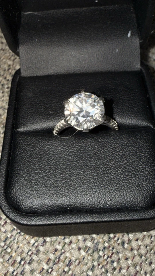Lab Created Diamond 4 Ct 14 Kt Solid White Gold Ring  Size 7  - Image 1 of 4