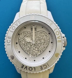 Ice-Watch White Quartz Watch with Silicone Strap Heart Dial - Picture 1 of 3