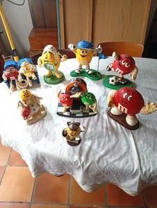 LOT DE 9  FIGURINES COLLECTOR  MM.S  DISTRIBUTEURS - Picture 1 of 5