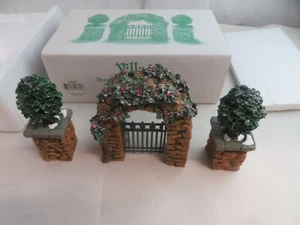 Departamento 56 Postes Esquineros de Piedra con Acebo y Arco de Piedra Navidad, 52648 - Imagen 1 de 4