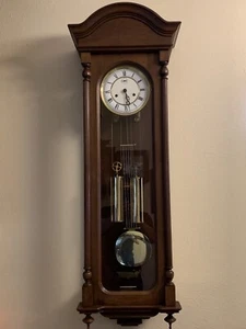 Kieninger Clock Movement in Dark Oak case. 8 Days Movement. - Picture 1 of 10