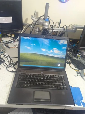 Compaq C700 Laptop( Xp-2gb Ram-32gb SSD - Wi-Fi - Dvd-dual Core-webcam) - Image 1 of 4