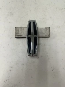 2020-2023 Lincoln Aviator Front Grille Emblem and Holder OEM LC5B-8K141-AAW - Picture 1 of 7