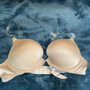 NWT Victoria Secret Gel Filled Push Up Bra Size 34A - Picture 1 of 10