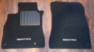 ¡NUEVO! Juego completo de 5 alfombrillas Nissan Sentra 2022-2025 OEM, incluido maletero Foto 1 de 4