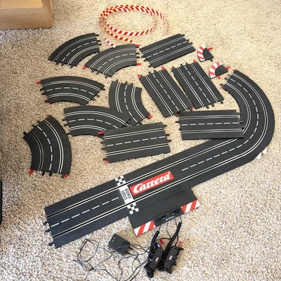 CARRERA GO 18 Tracks 2 Controllers, AC Adapter Start Finish Track Untested - Image 1 of 4
