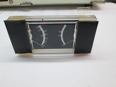 REALISTIC TRC-55 BASE CB RADIO RF-S, SWR Meters - Image 1 of 4