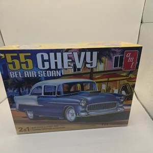 AMT 1955 Chevy Bel Air Sedan 2-In-1 1:25 Scale Plastic Model Car Kit 1119M - Picture 1 of 5