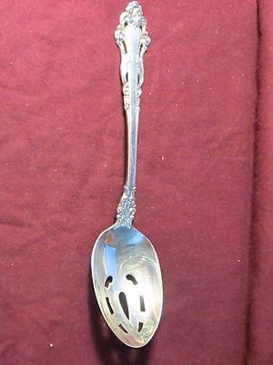 Cuchara perforada Sterling Reed & Barton GRANDE RENACIMIENTO 8 1/2" Sin Mono Foto 1 de 4