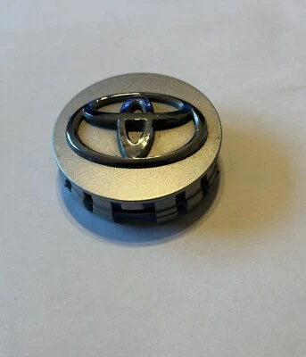 Tapacubos central de rueda Toyota Highlander 2013-17 OEM 42603-08030 usado Foto 1 de 3