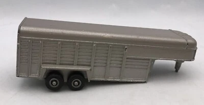ERTL Cattle/Horse Gooseneck Double Axle Tandem Farm Trailer Toy 1/64 Diecast - Image 1 of 4