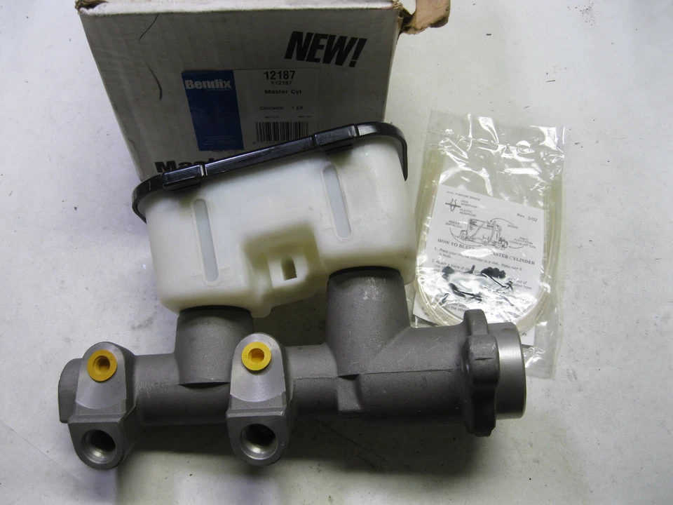 Brake Master Cylinder-w/o ABS Bendix 12187 - Imagem 1 de 4