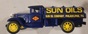 SUNOCO ERTL 1931 INTERNATIONAL TANKER TRUCK SUN OILS DIECAST COIN BANK GB-4037 - Picture 1 of 3