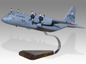 Lockheed Hercules C-130H USAF Niagara Schreibtisch Holz Flugzeug Modell Klein Maßstab 1/130 - Bild 1 von 12
