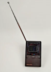Mini TV Realistic Pocketvision 22 (16-159B) con soporte Radio Shack Tandy LEER - Imagen 1 de 8
