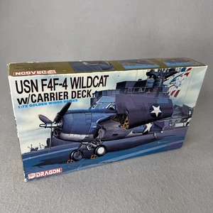 Dragon 5024 USN F4F-4 Wildcat mit Carrier Deck Golden Wings 1:72 Modellflugzeug Bausatz - Bild 1 von 11