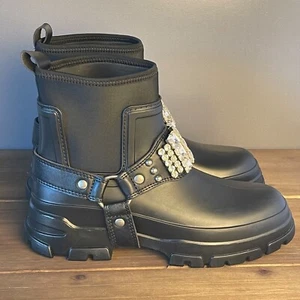 KARL LAGERFELD PARIS Women's Rylie Boots Size 8 Black Embellished Platform Biker - Picture 1 of 13