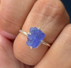Natural Raw Blue Tanzanite Gemstone Handmade 925 Sterling Silver Gift Ring - Picture 1 of 7