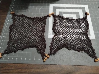 Red de casco marrón italiano Segunda Guerra Mundial o después, lote de 2 Foto 1 de 3