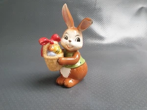 Goebel Osterhase Hase mit buntem Eier-Korb Porzellan glänzend 11,5 cm H - Bild 1 von 6