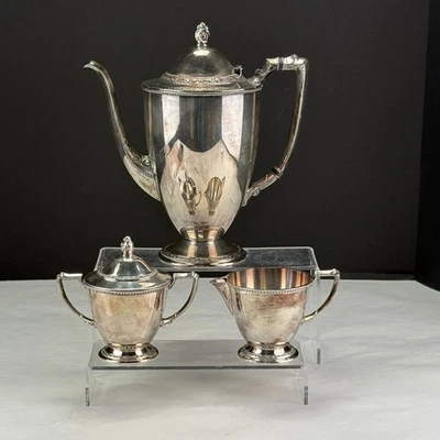 Vintage Oneida Lakewood Tudor Silverplate Teapot and Creamer Sugar Set - Image 1 of 4