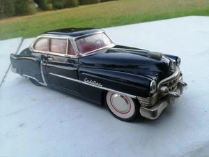Modellino in latta Cadilac 1950 - Foto 1 di 5