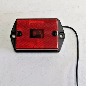 Rectangular Ear Mount Trailer Clearance Side Marker Light with Reflector - Red - Foto 1 di 3