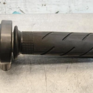 2000 Honda Super Hawk 1000 VTR1000F RIGHT THROTTLE GRIP BB577 - Picture 1 of 8