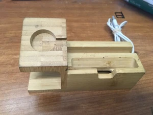 DeskTop Charging Station Magnetic Charger Port, Natural Bamboo, used - Picture 1 of 2